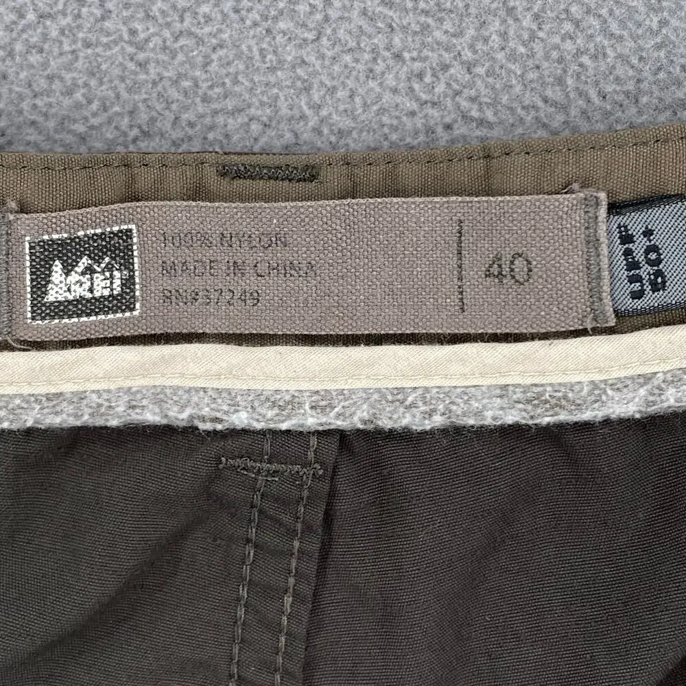 REI Co Op Hiking Shorts Mens 40 Gray UPF Outdoor Cargo Nylon Gorpcore Zip Pocket